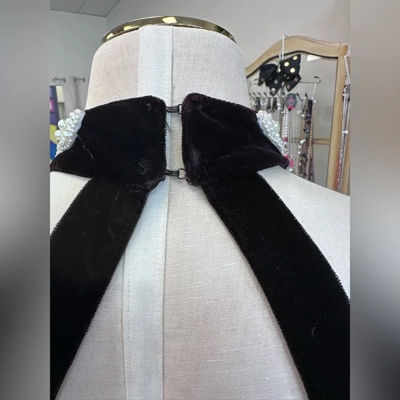 Dave & Johnny black velvet  w/white beads. GORGEOUS!SZE 11/12 GREAT CONDITION - Picture 5 of 15